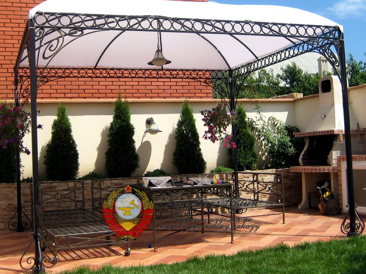 Кованая беседка со съемной кровлей